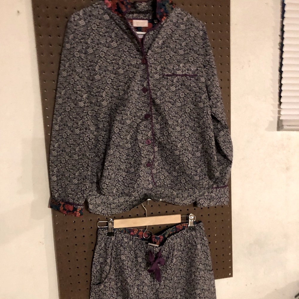 Antonio Melani Women’s Pajama Set (Top + Bottom), Sized Medium, essentially NWT